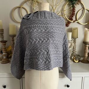 Gray Irish Cable Knit Women's Aran Sweater Market shawl